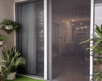 pleated-mosquito-net-door